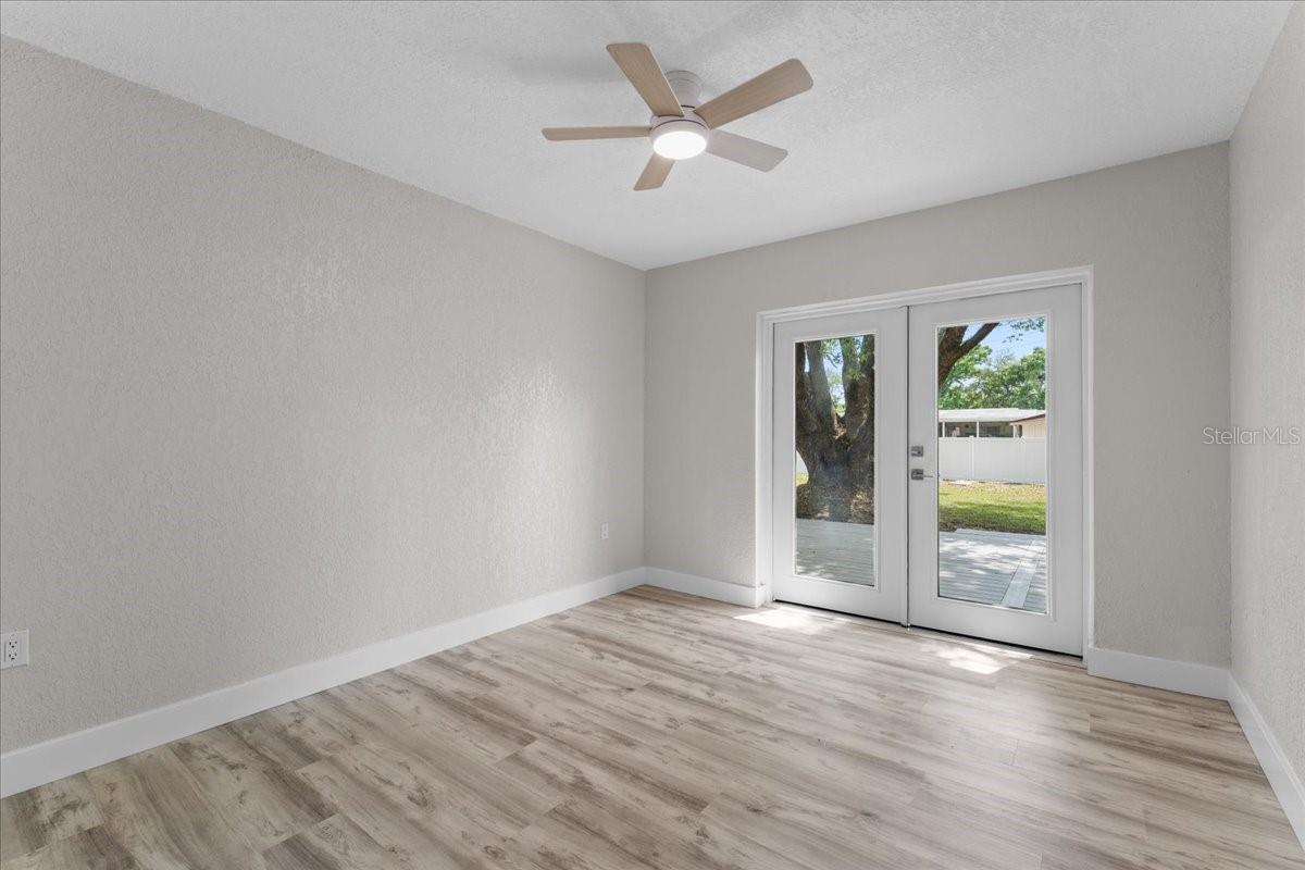 Image 22 of 34 For 2530 Diana Street