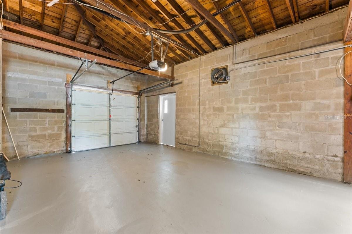 Image 31 of 34 For 2530 Diana Street