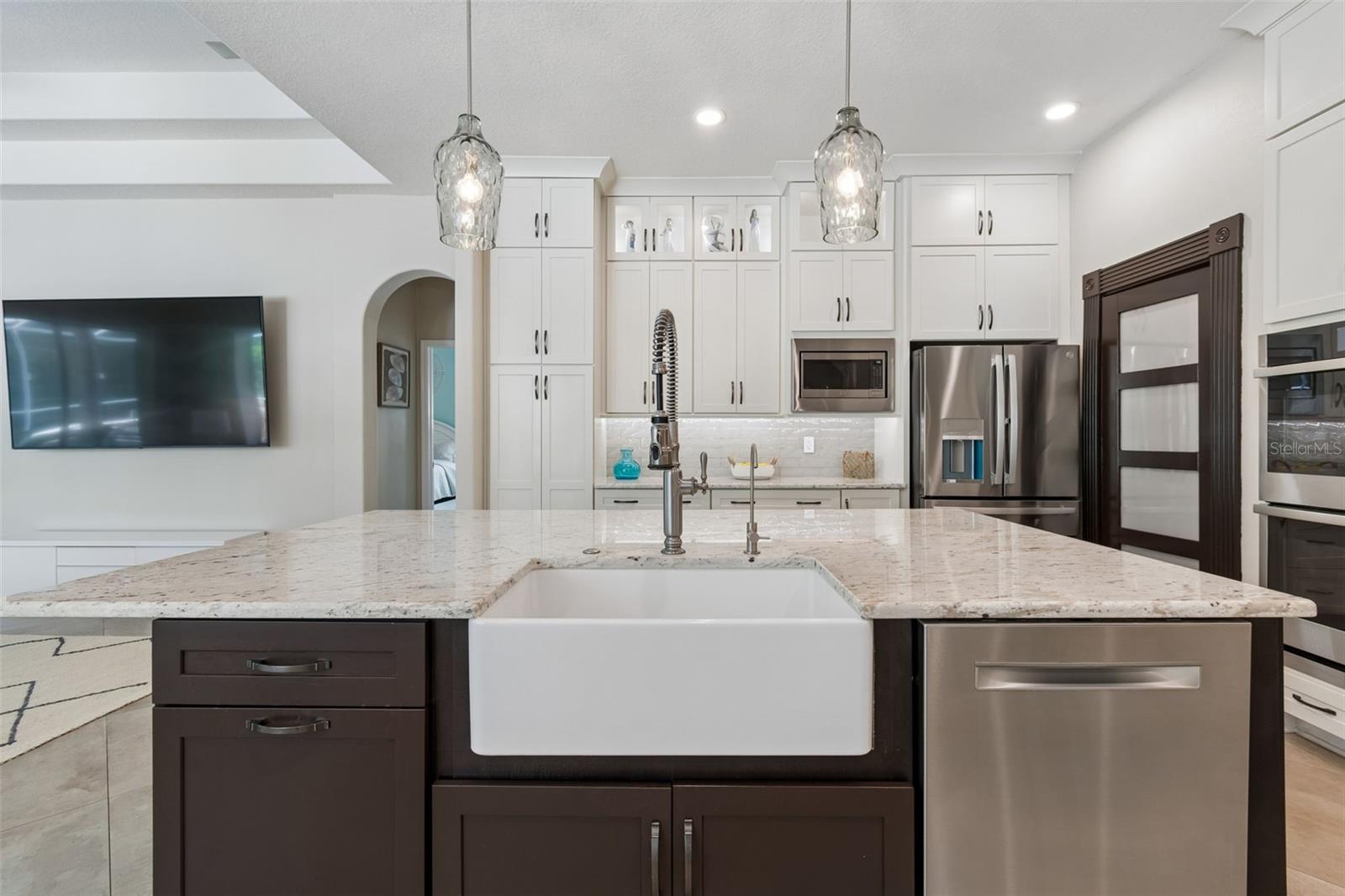 Image 24 of 95 For 10423 Greenhedges Drive