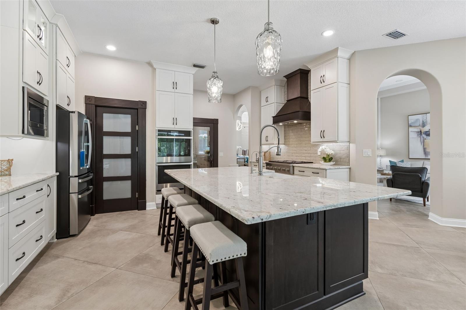 Image 27 of 95 For 10423 Greenhedges Drive