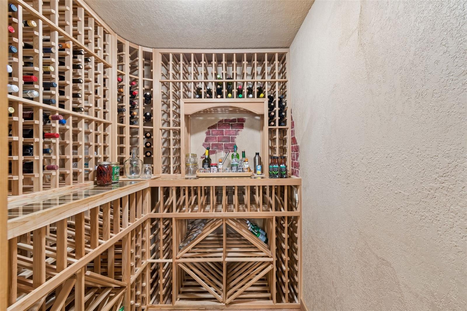 Image 30 of 95 For 10423 Greenhedges Drive