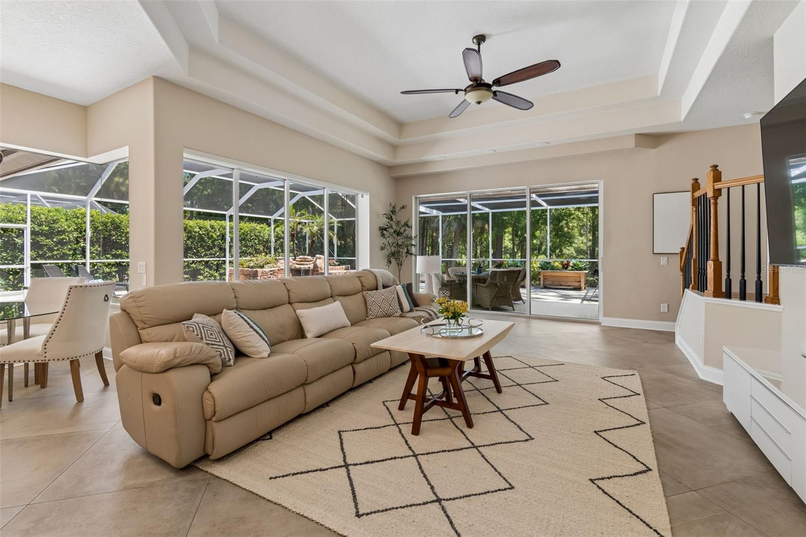 Image 32 of 95 For 10423 Greenhedges Drive