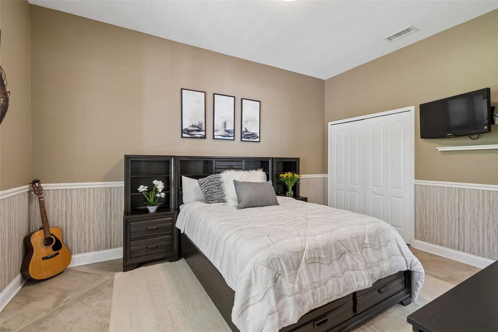 Image 42 of 95 For 10423 Greenhedges Drive