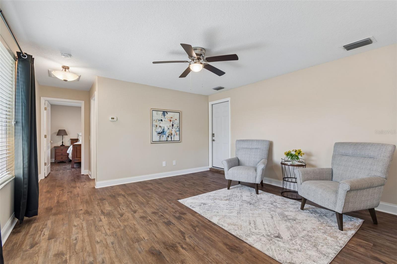 Image 46 of 95 For 10423 Greenhedges Drive