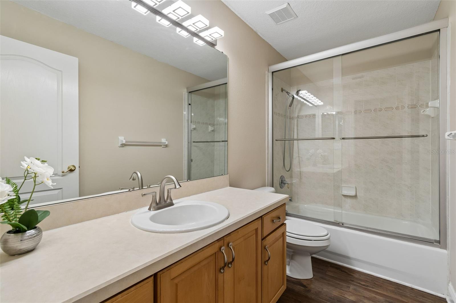 Image 48 of 95 For 10423 Greenhedges Drive