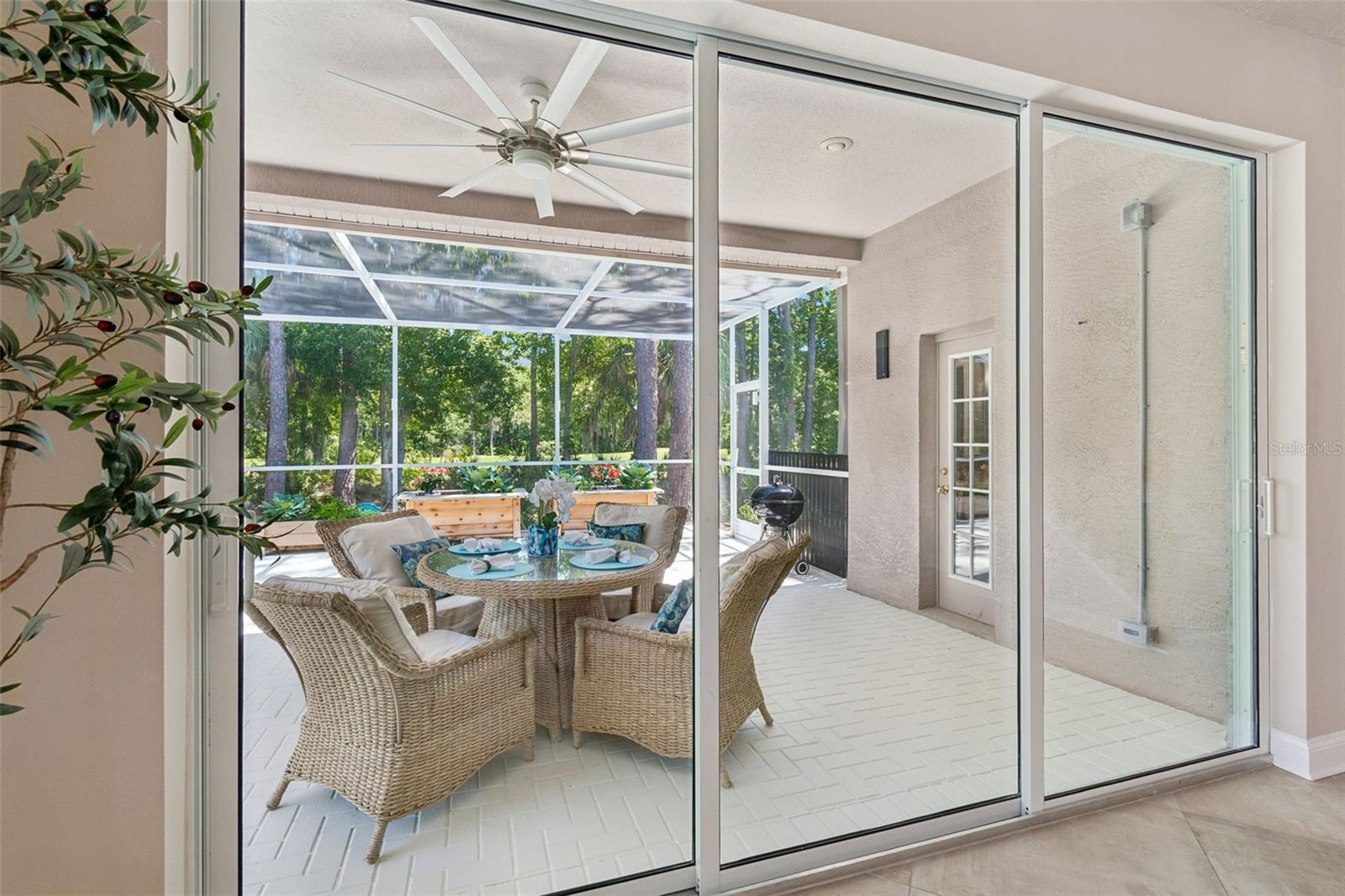 Image 51 of 95 For 10423 Greenhedges Drive