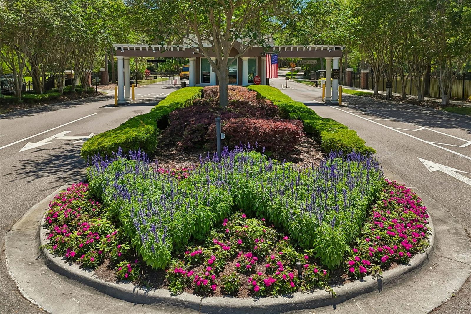 Image 76 of 95 For 10423 Greenhedges Drive