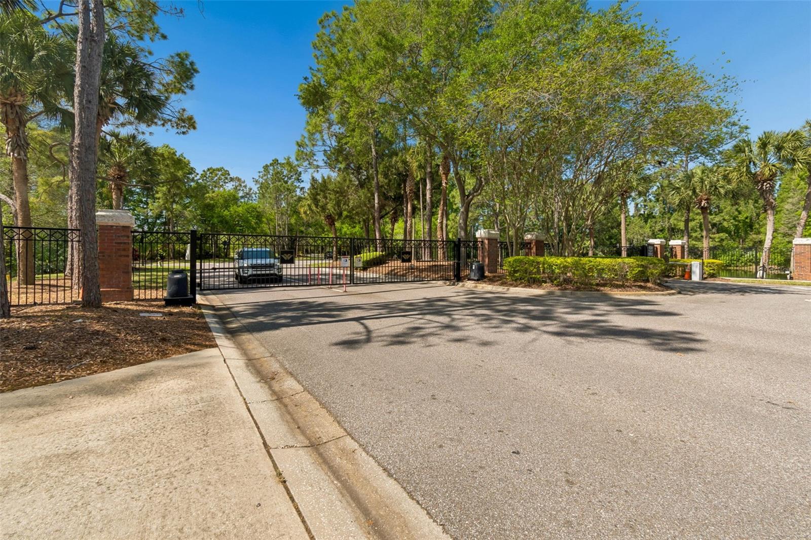 Image 77 of 95 For 10423 Greenhedges Drive