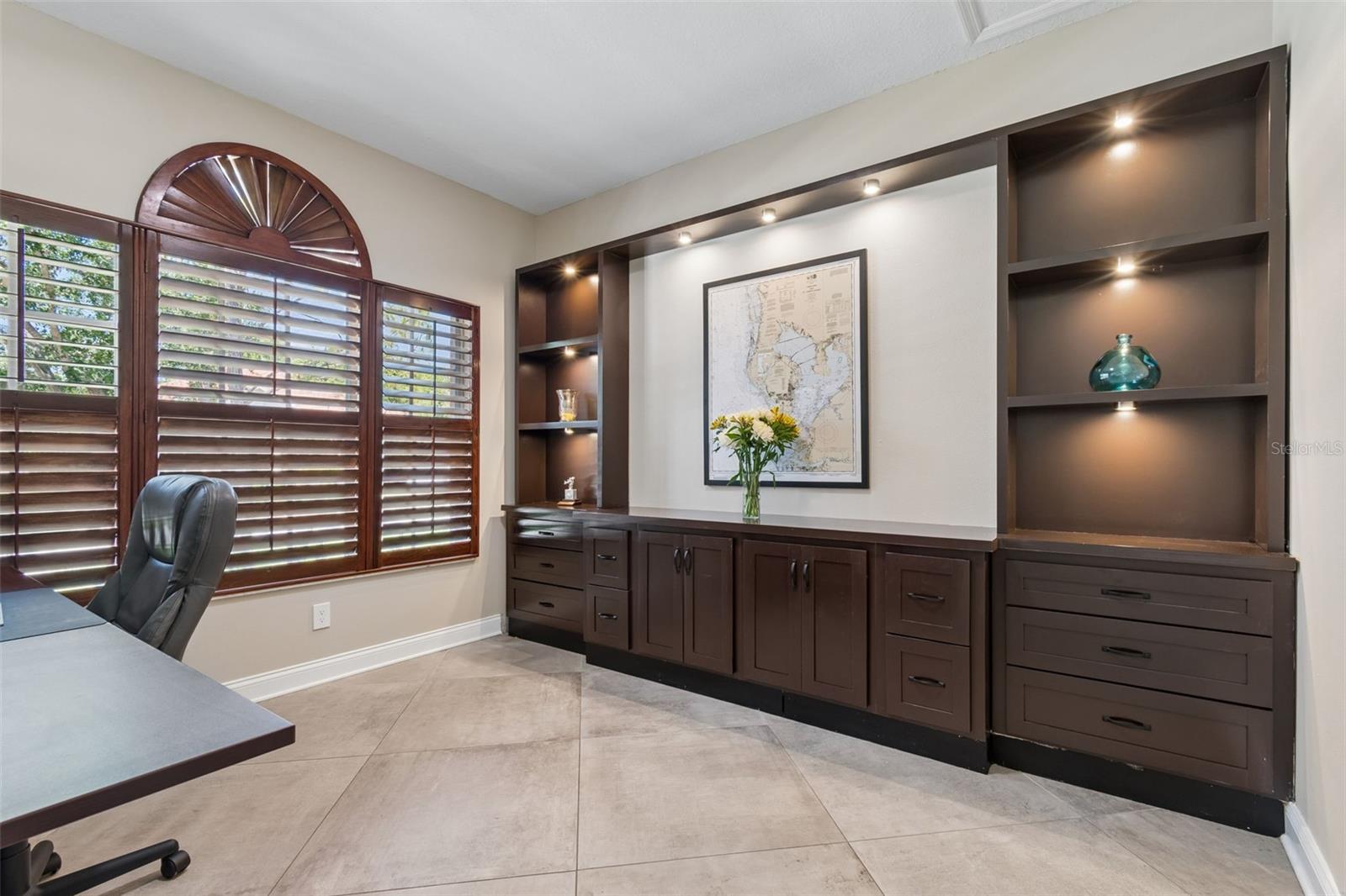 Image 9 of 95 For 10423 Greenhedges Drive