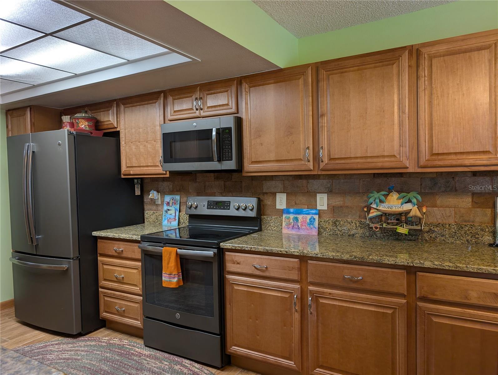 Image 15 of 73 For 9204 36th Way N 6