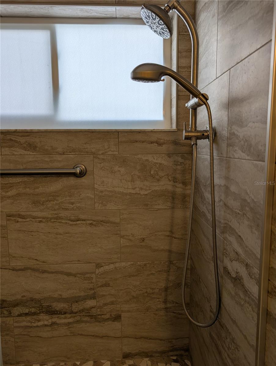 Image 32 of 73 For 9204 36th Way N 6