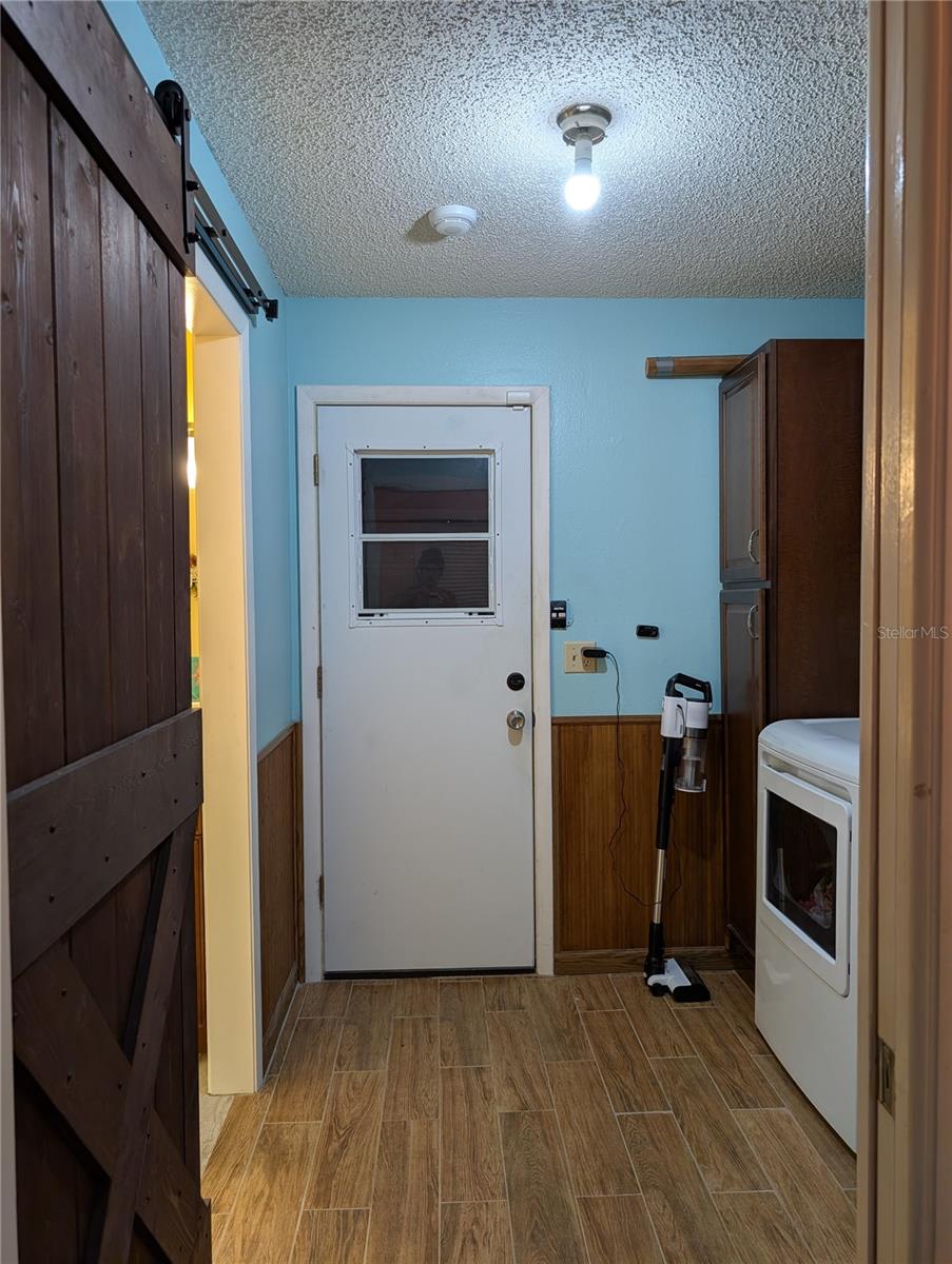 Image 36 of 73 For 9204 36th Way N 6