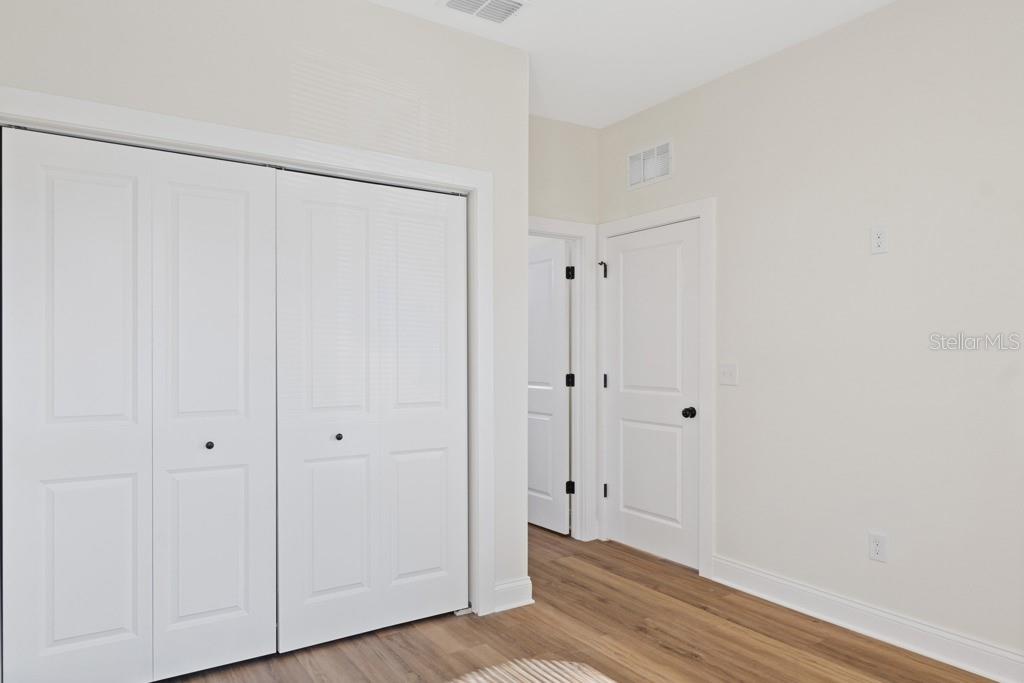 Image 15 of 20 For 4206 Manhattan Avenue 3