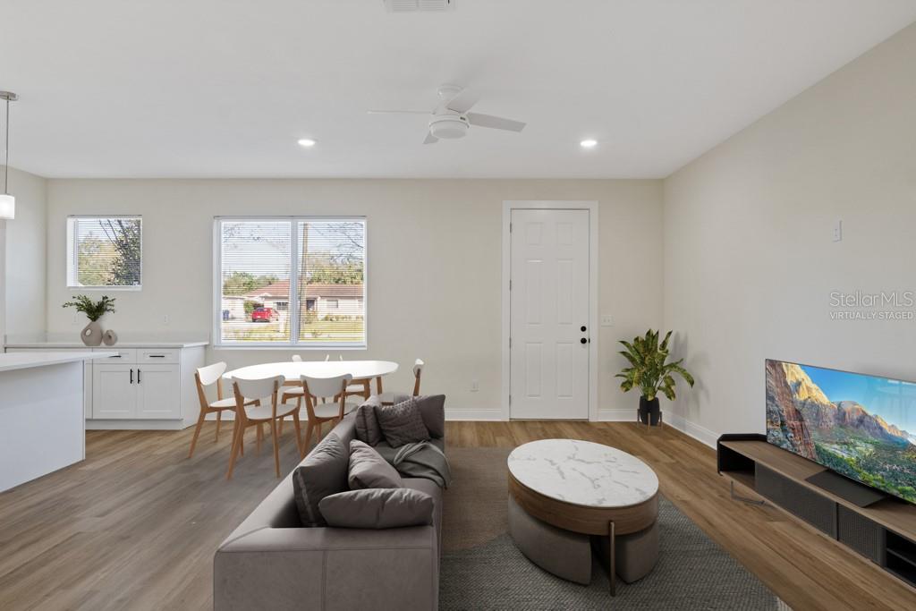 Image 5 of 20 For 4206 Manhattan Avenue 3