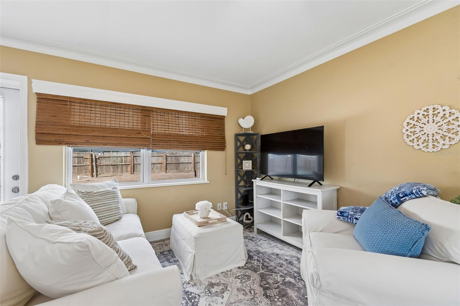 Image 11 of 34 For 3601 Yardley Avenue N