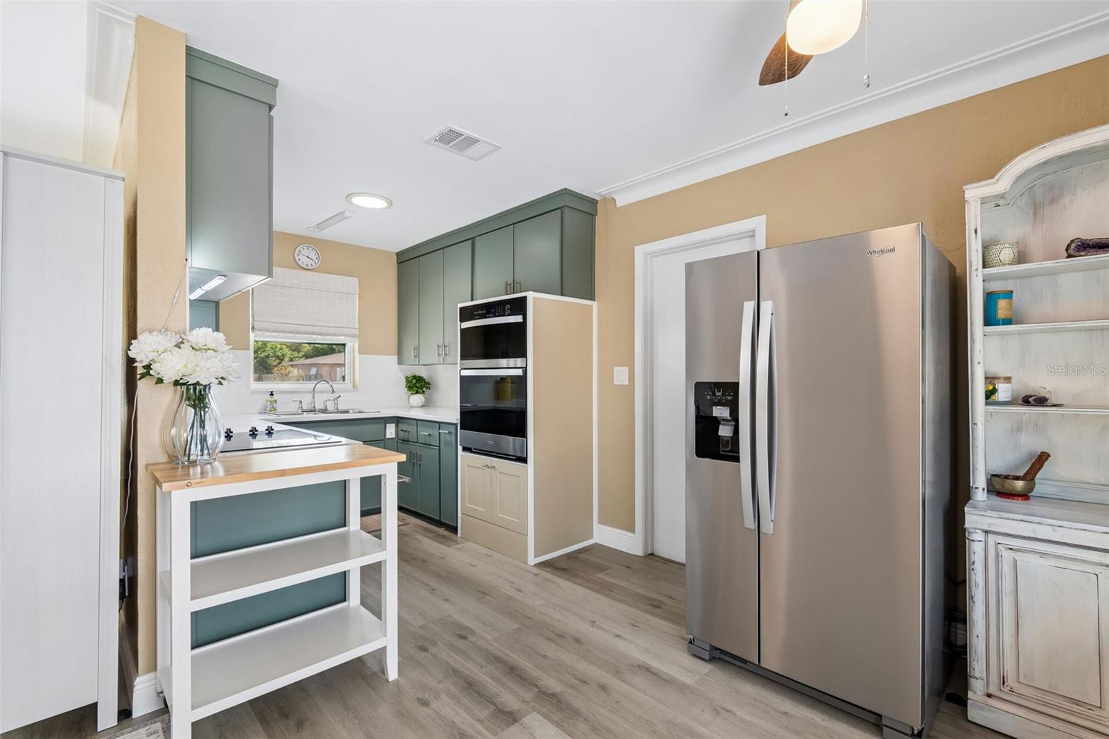 Image 13 of 34 For 3601 Yardley Avenue N