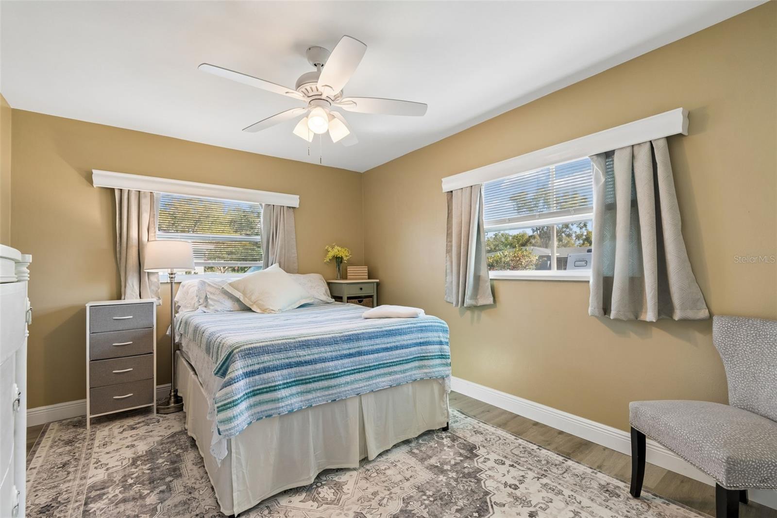 Image 22 of 34 For 3601 Yardley Avenue N