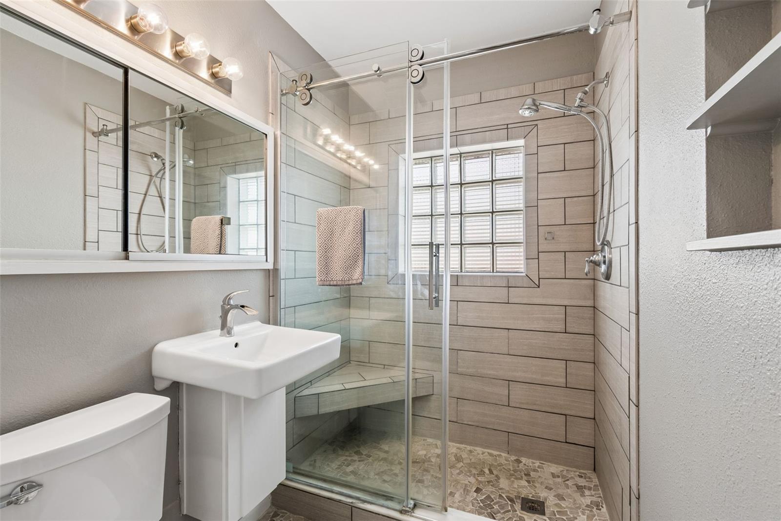 Image 26 of 34 For 3601 Yardley Avenue N