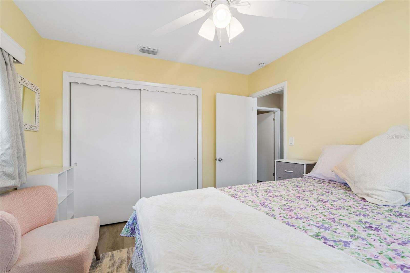 Image 30 of 34 For 3601 Yardley Avenue N