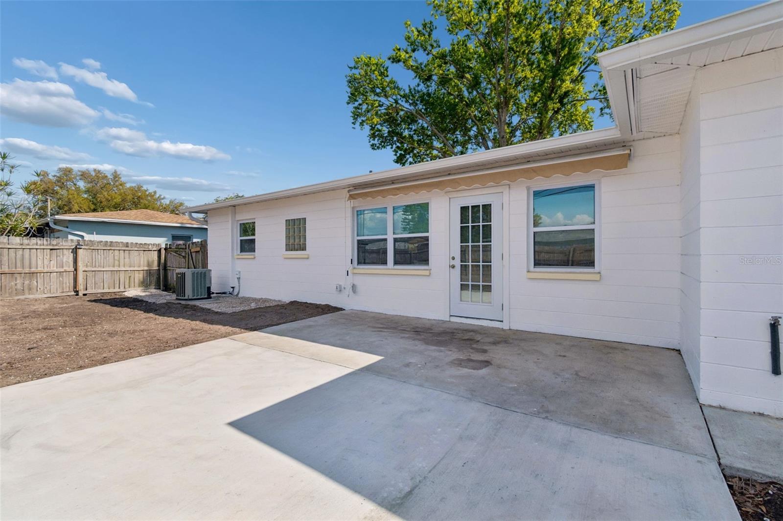 Image 33 of 34 For 3601 Yardley Avenue N