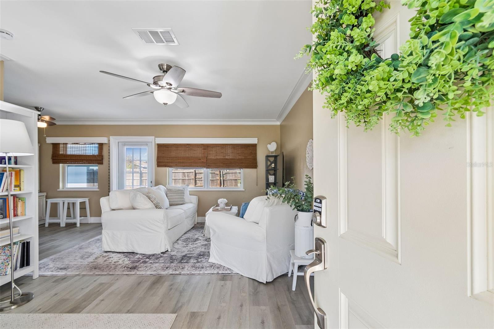 Image 6 of 34 For 3601 Yardley Avenue N