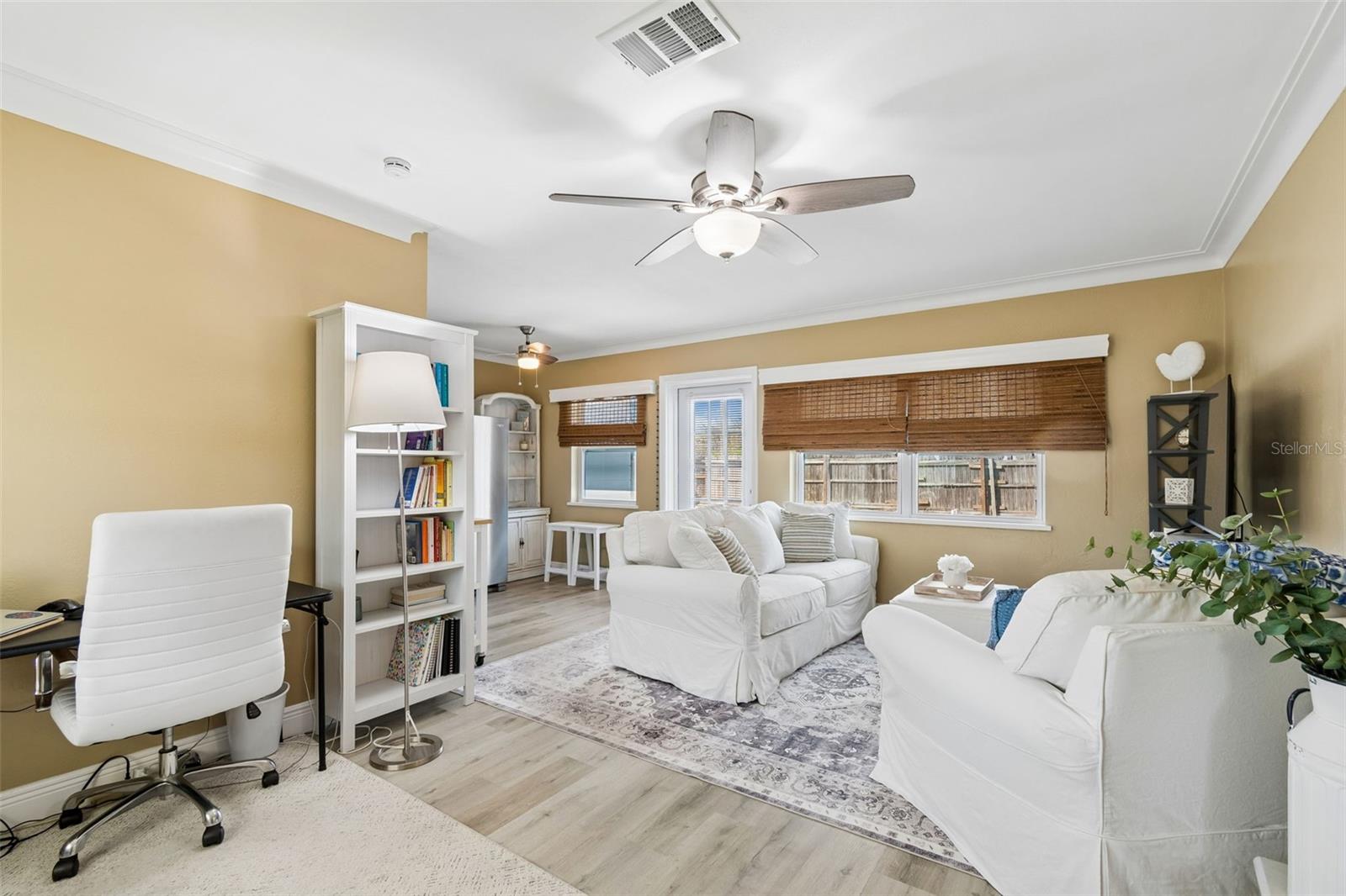 Image 7 of 34 For 3601 Yardley Avenue N