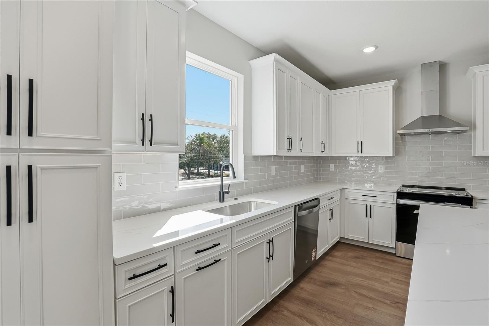 Image 18 of 50 For 3003 1st Avenue N