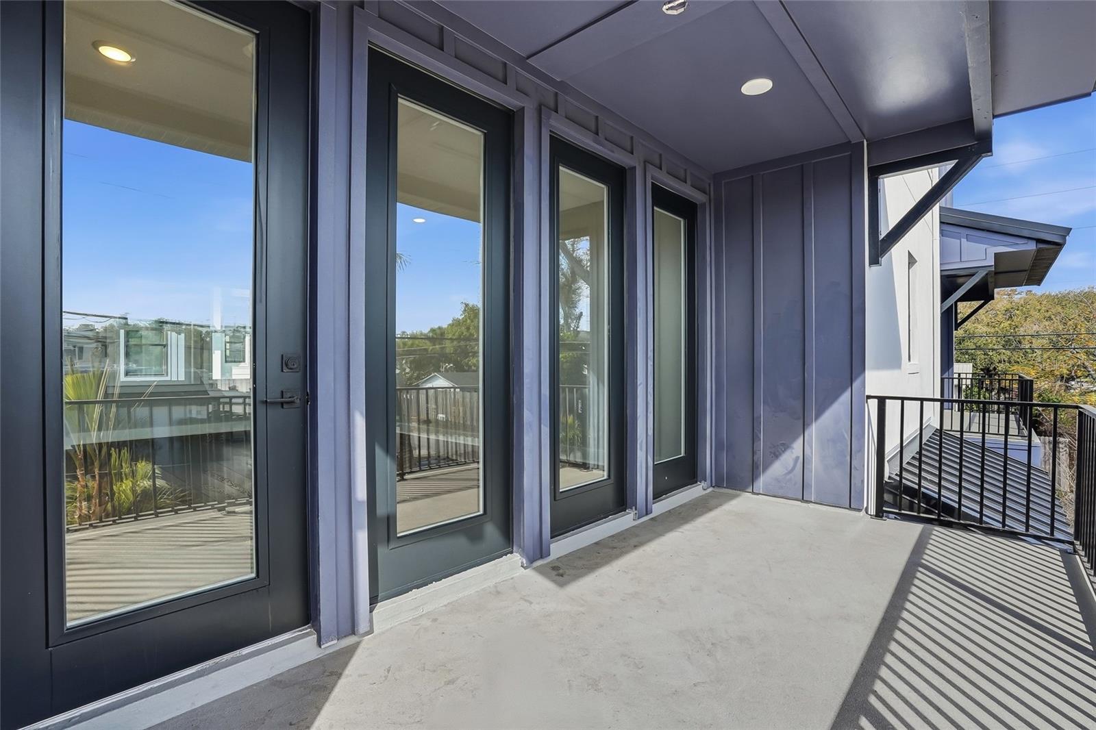 Image 23 of 50 For 3003 1st Avenue N