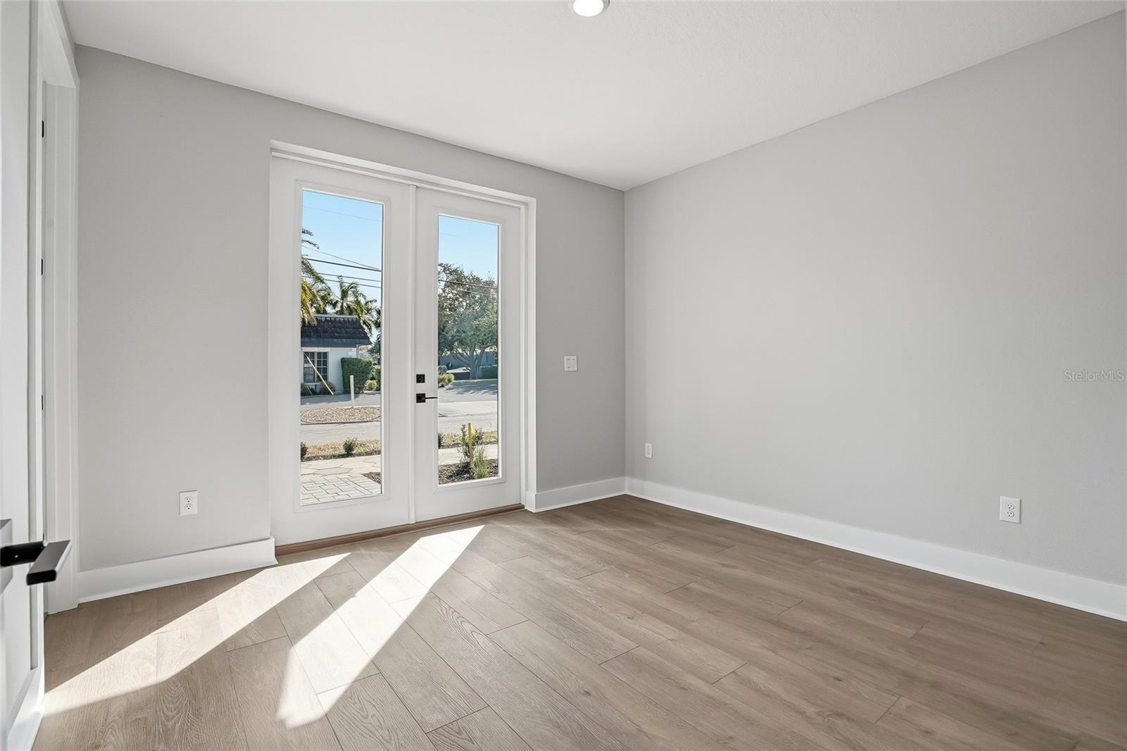 Image 4 of 50 For 3003 1st Avenue N