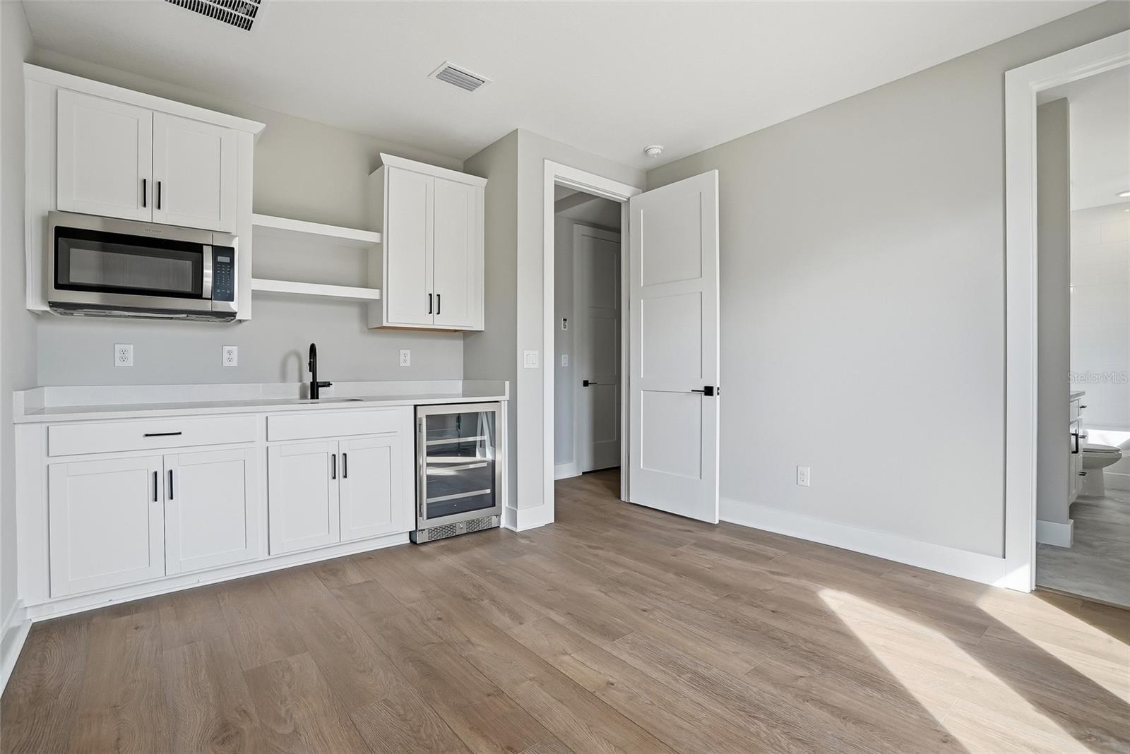 Image 5 of 50 For 3003 1st Avenue N