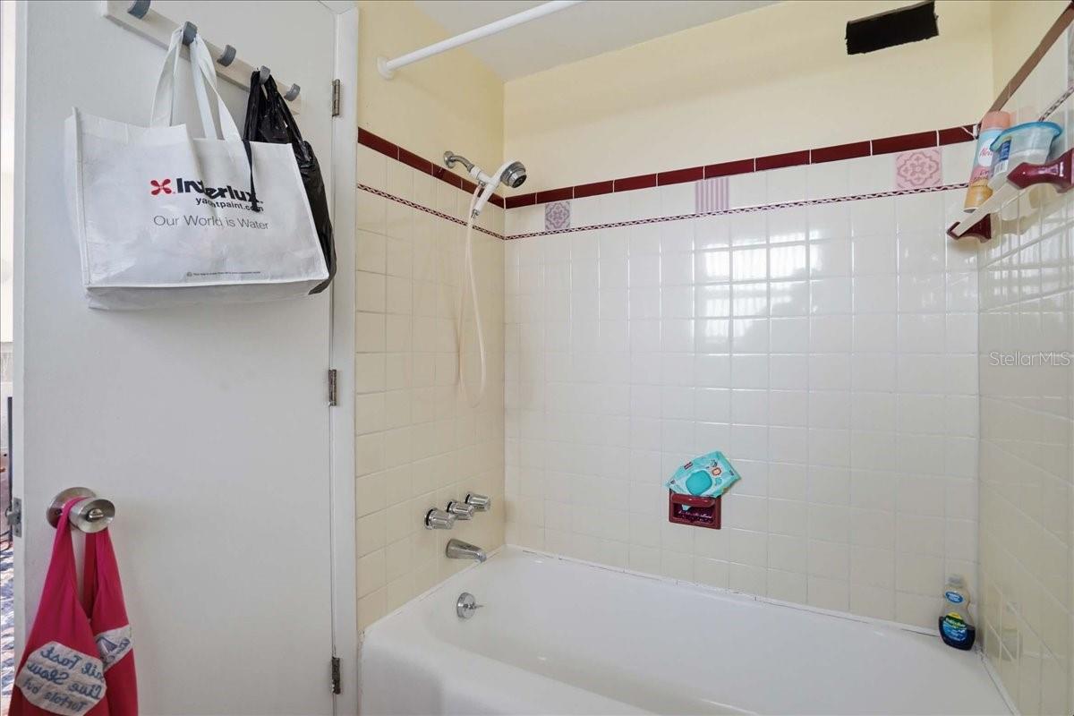 Image 55 of 66 For 16007 Gulf Boulevard