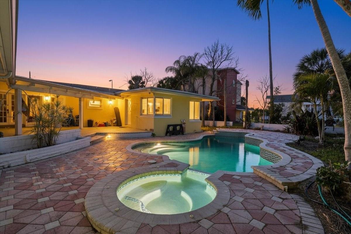 Image 60 of 66 For 16007 Gulf Boulevard