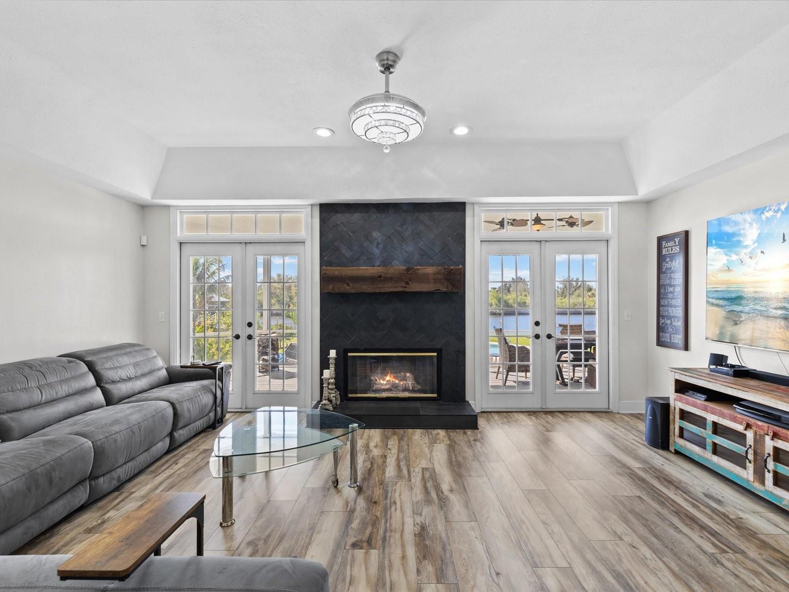 Image 5 of 100 For 1414 Deirdre Drive