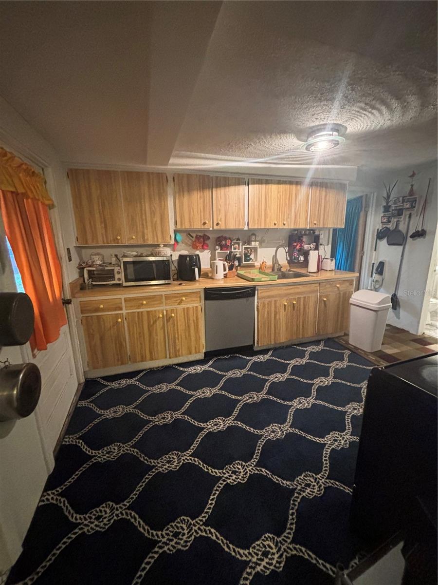 Image 5 of 20 For 1811 Beachway Lane