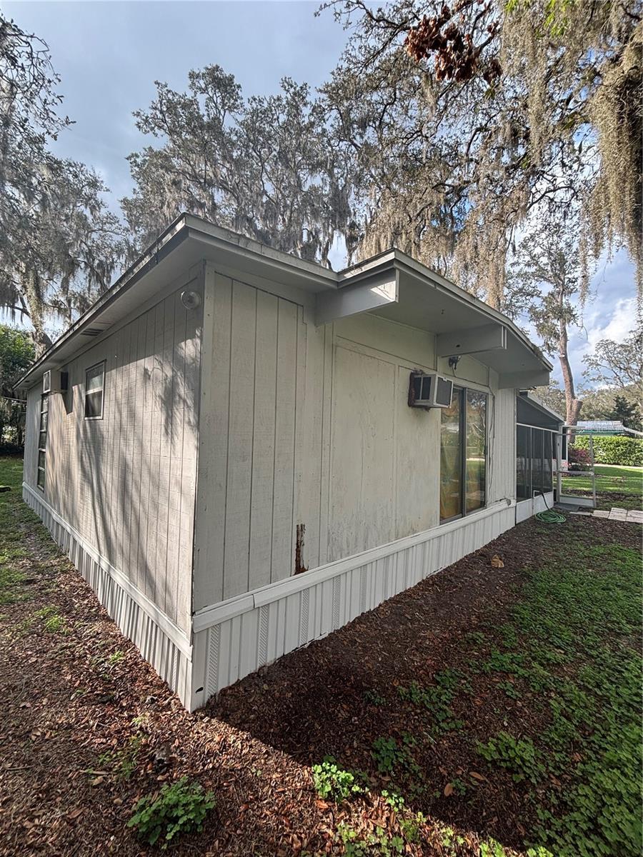 Image 8 of 20 For 1811 Beachway Lane