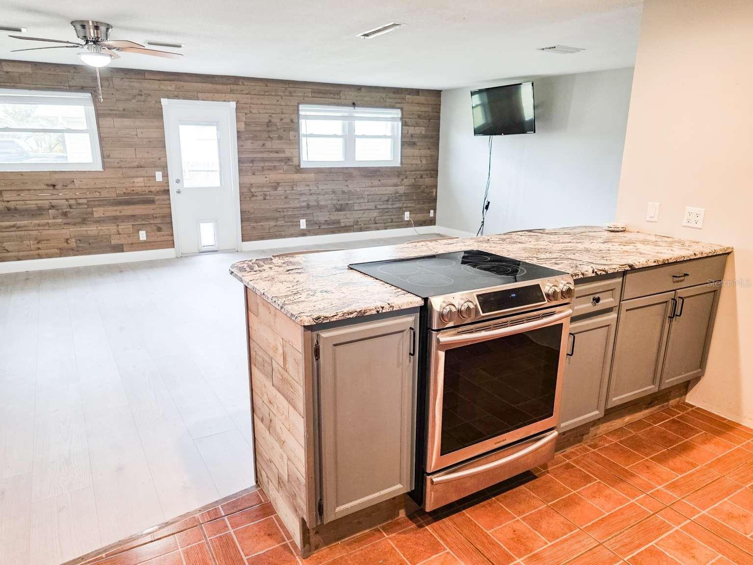 Image 15 of 25 For 2601 Peninsula Drive