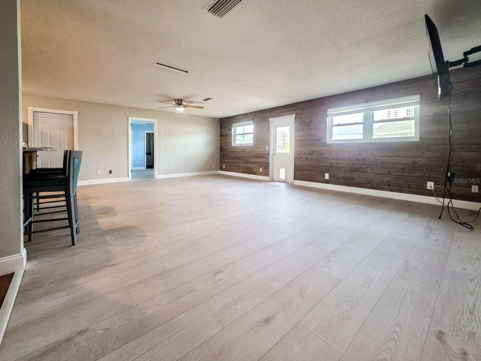 Image 2 of 25 For 2601 Peninsula Drive