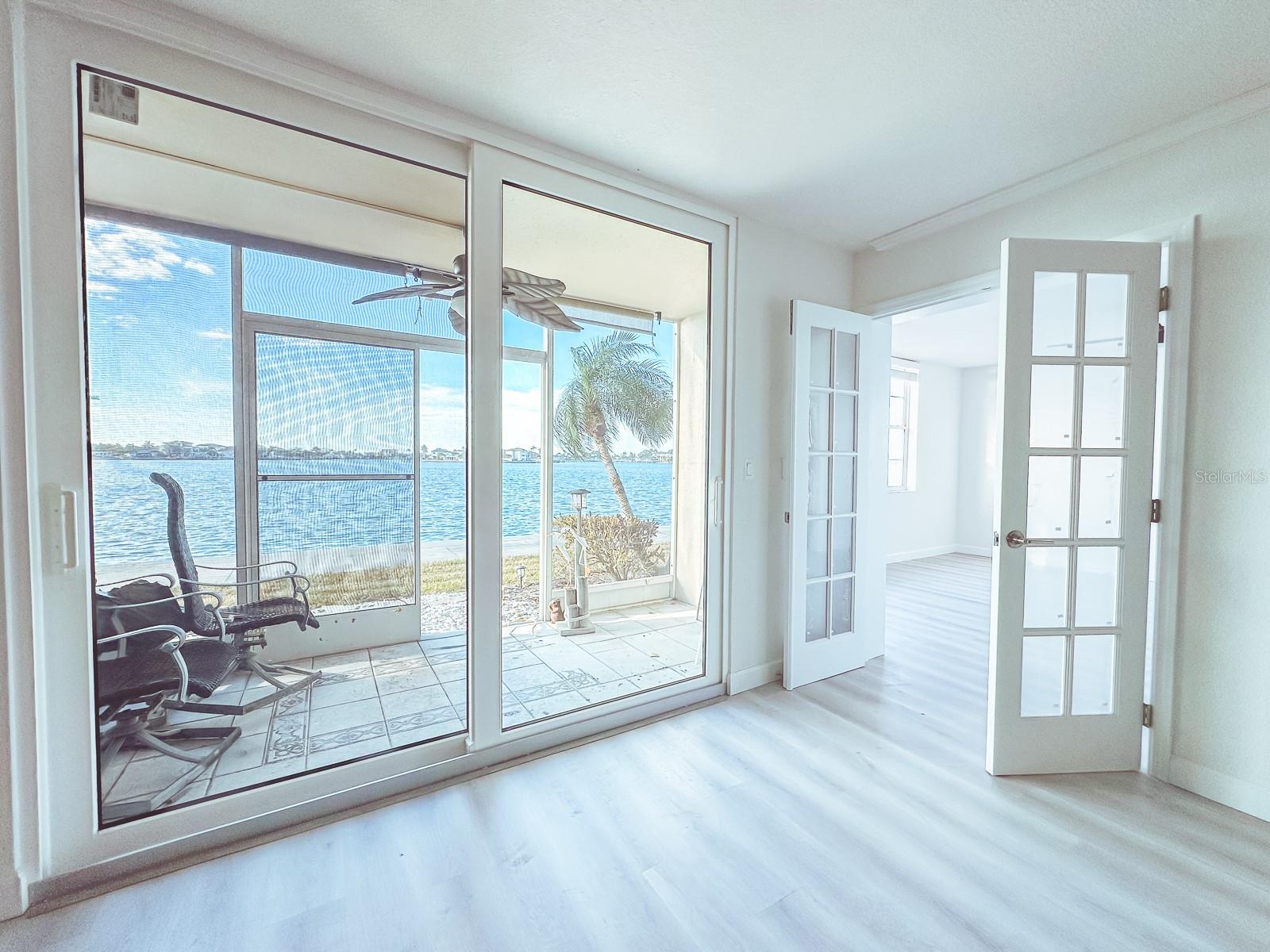 Image 4 of 16 For 7910 Sun Island Drive S 101