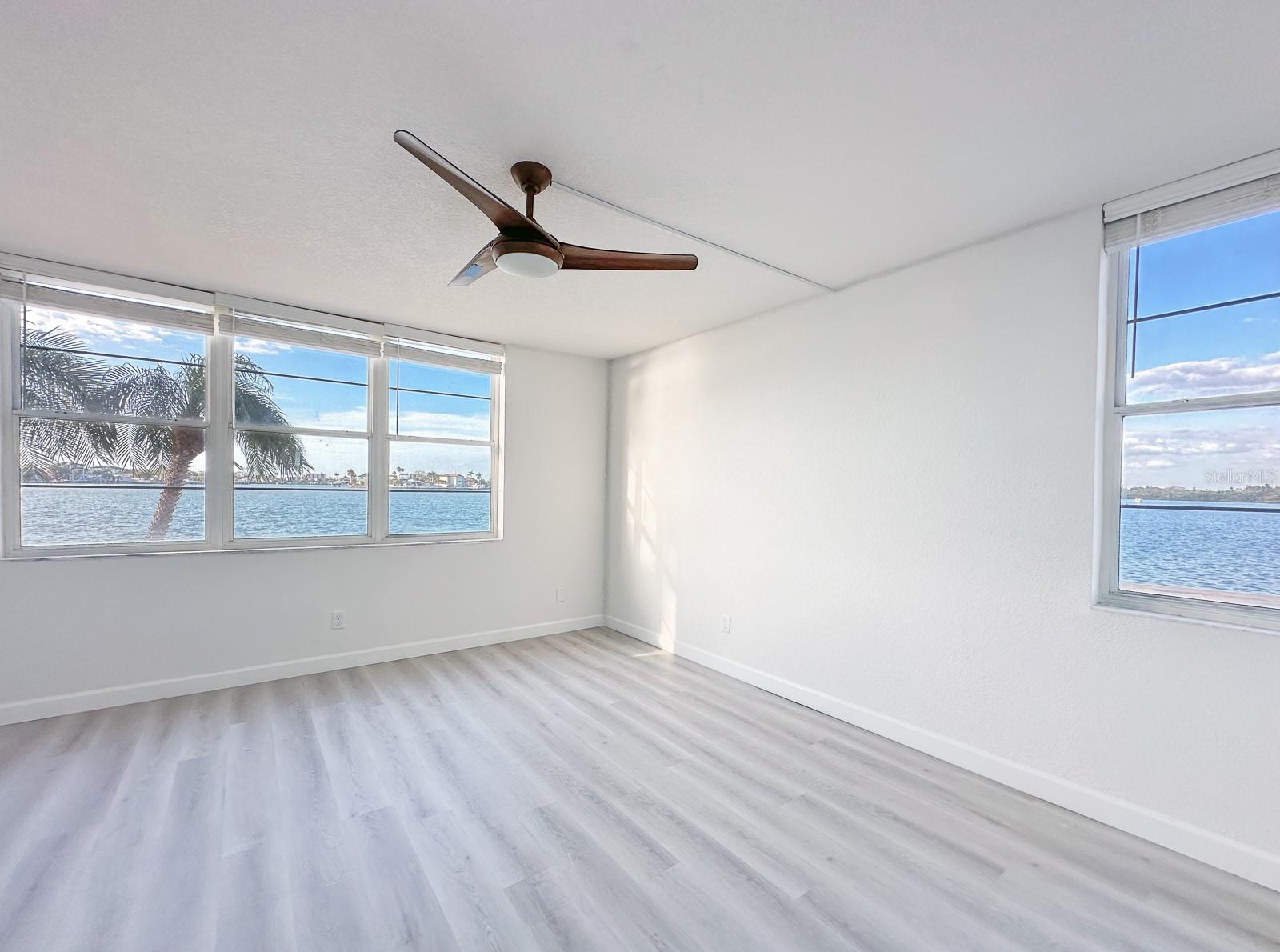 Image 5 of 16 For 7910 Sun Island Drive S 101