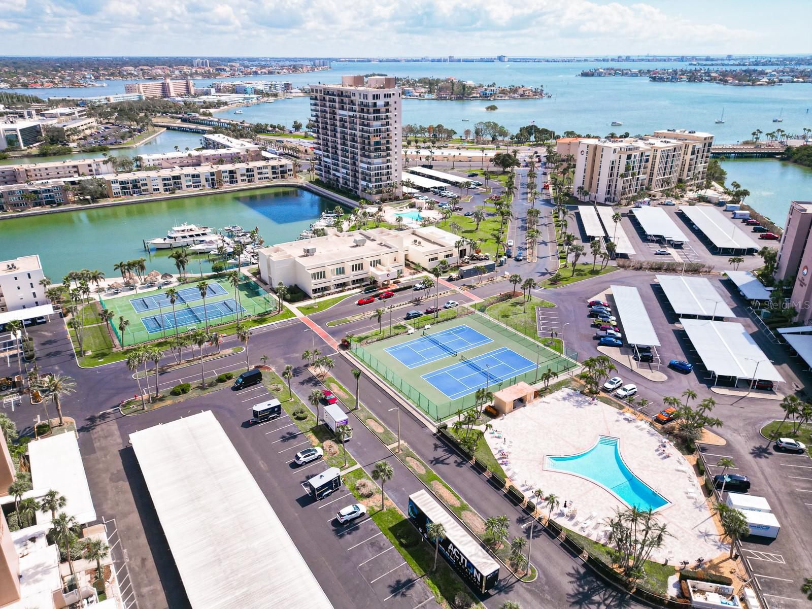 Image 8 of 16 For 7910 Sun Island Drive S 101