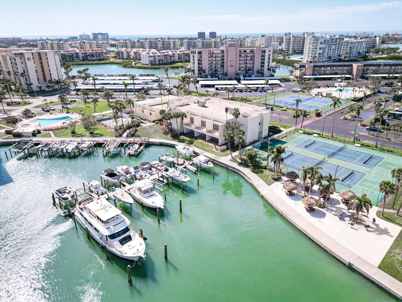 Image 9 of 16 For 7910 Sun Island Drive S 101