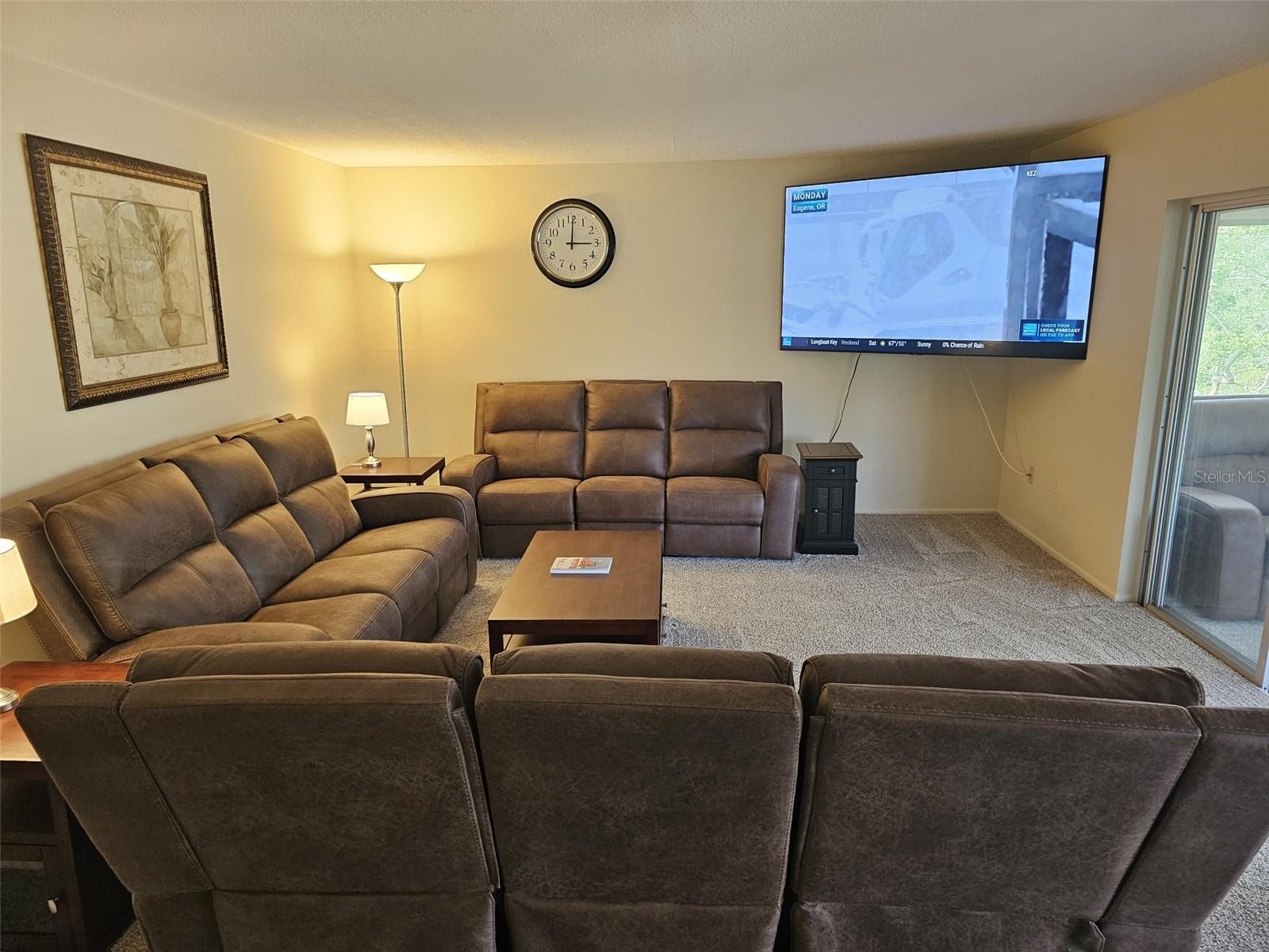 Image 15 of 93 For 225 Hourglass Way 303