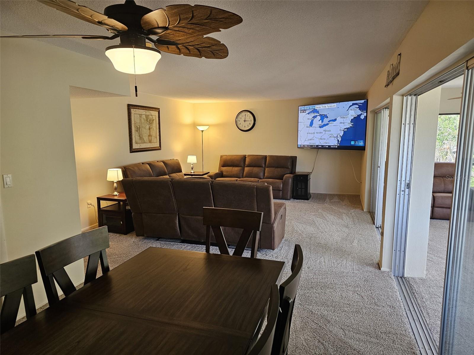 Image 18 of 93 For 225 Hourglass Way 303