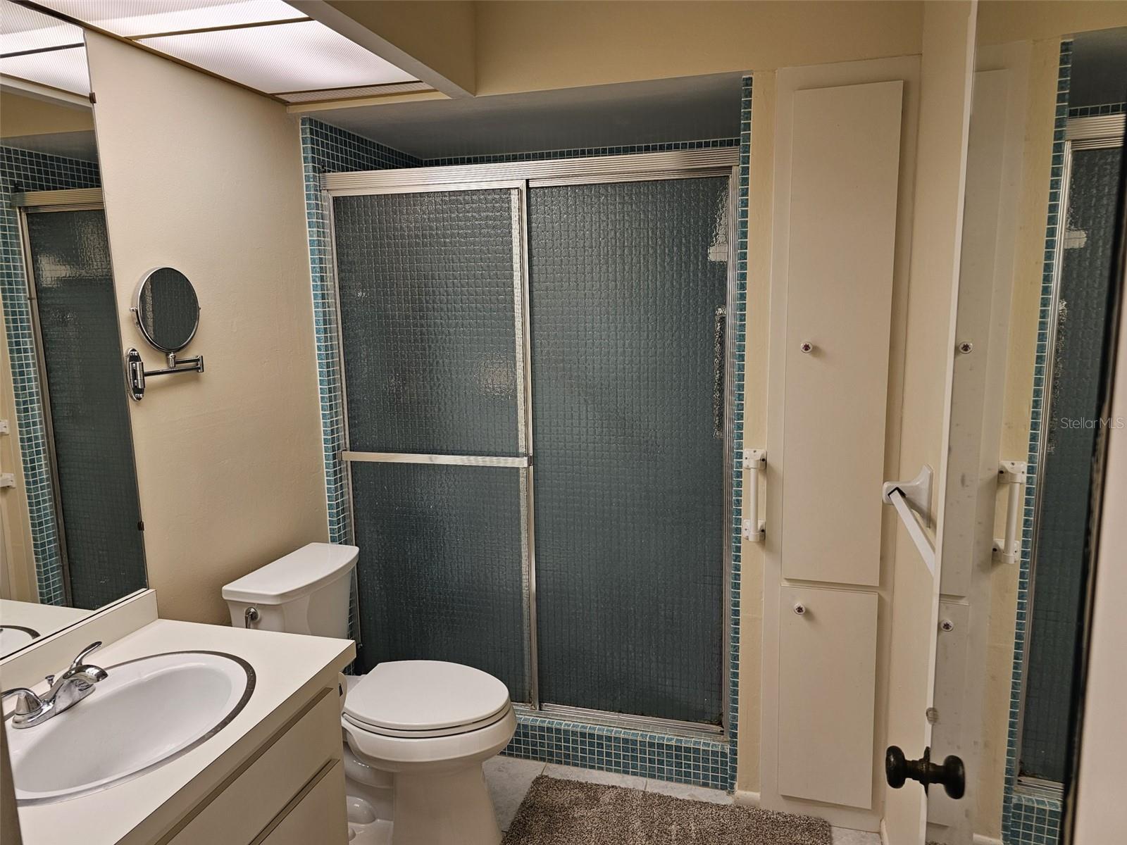 Image 38 of 93 For 225 Hourglass Way 303