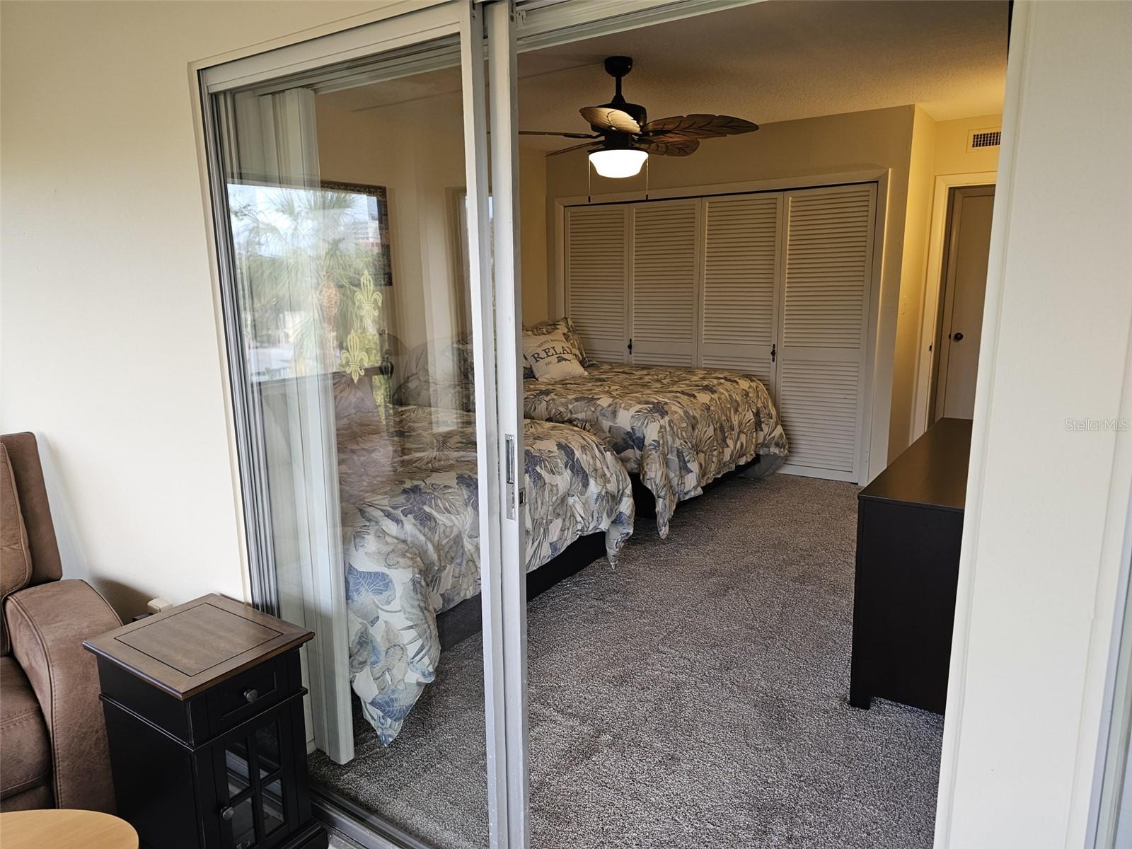 Image 52 of 93 For 225 Hourglass Way 303