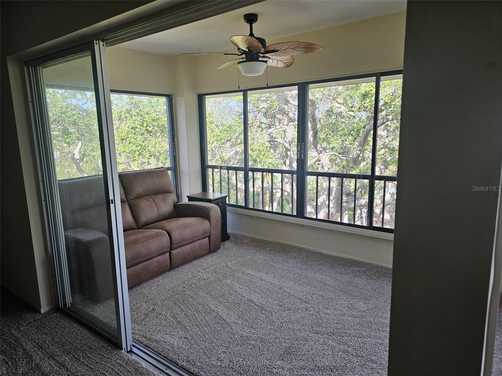 Image 75 of 93 For 225 Hourglass Way 303