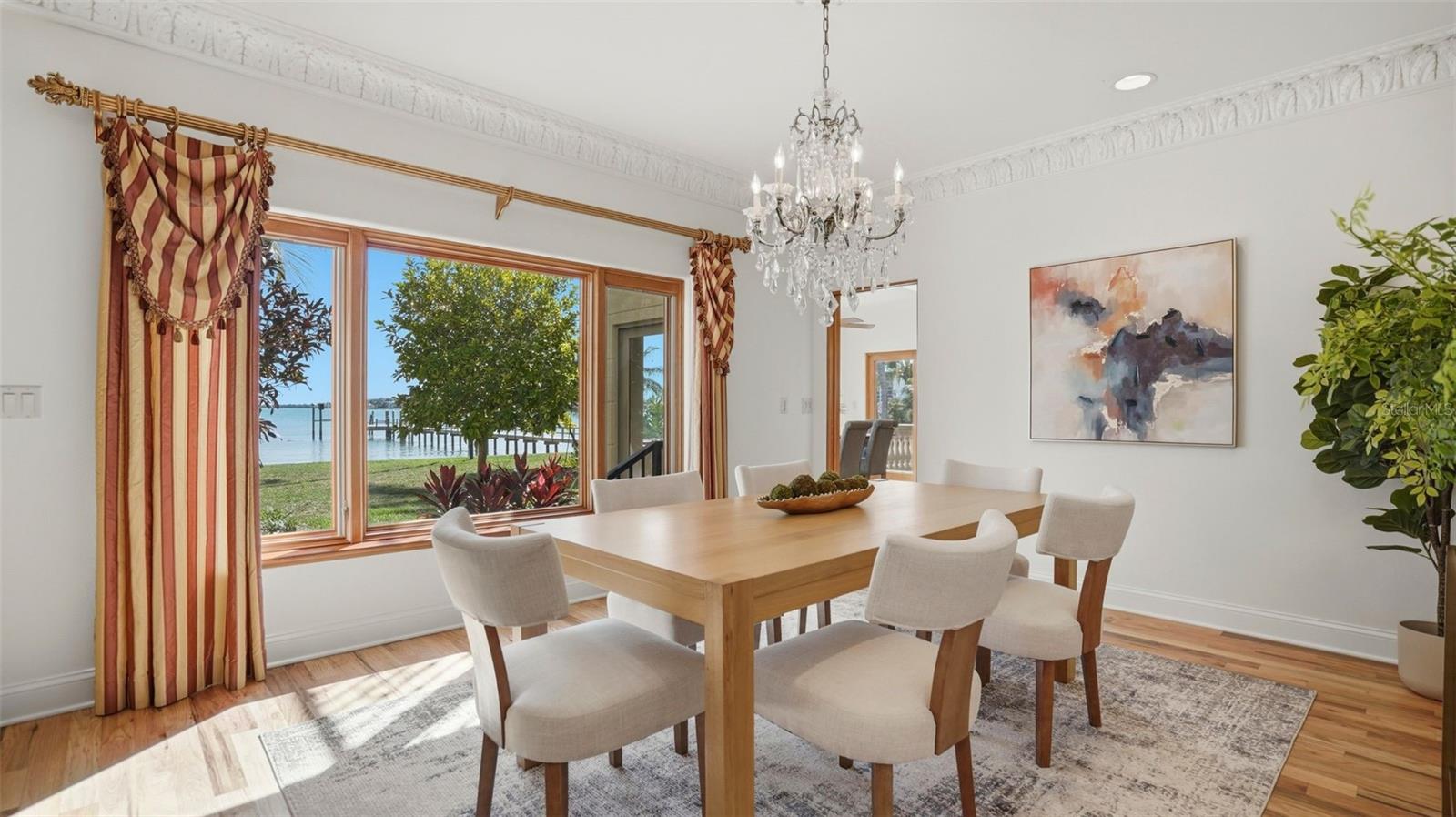 Image 19 of 89 For 6755 30th Street S