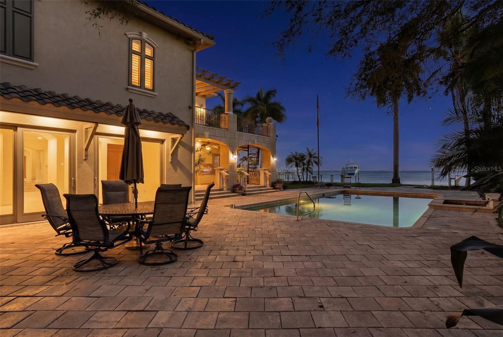 Image 4 of 89 For 6755 30th Street S