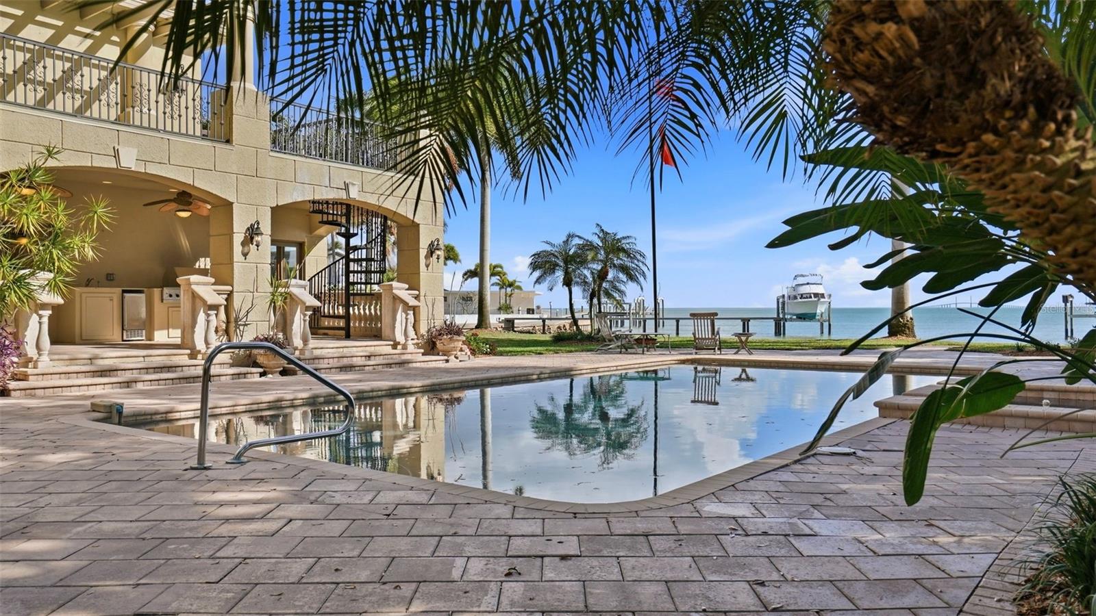 Image 5 of 89 For 6755 30th Street S