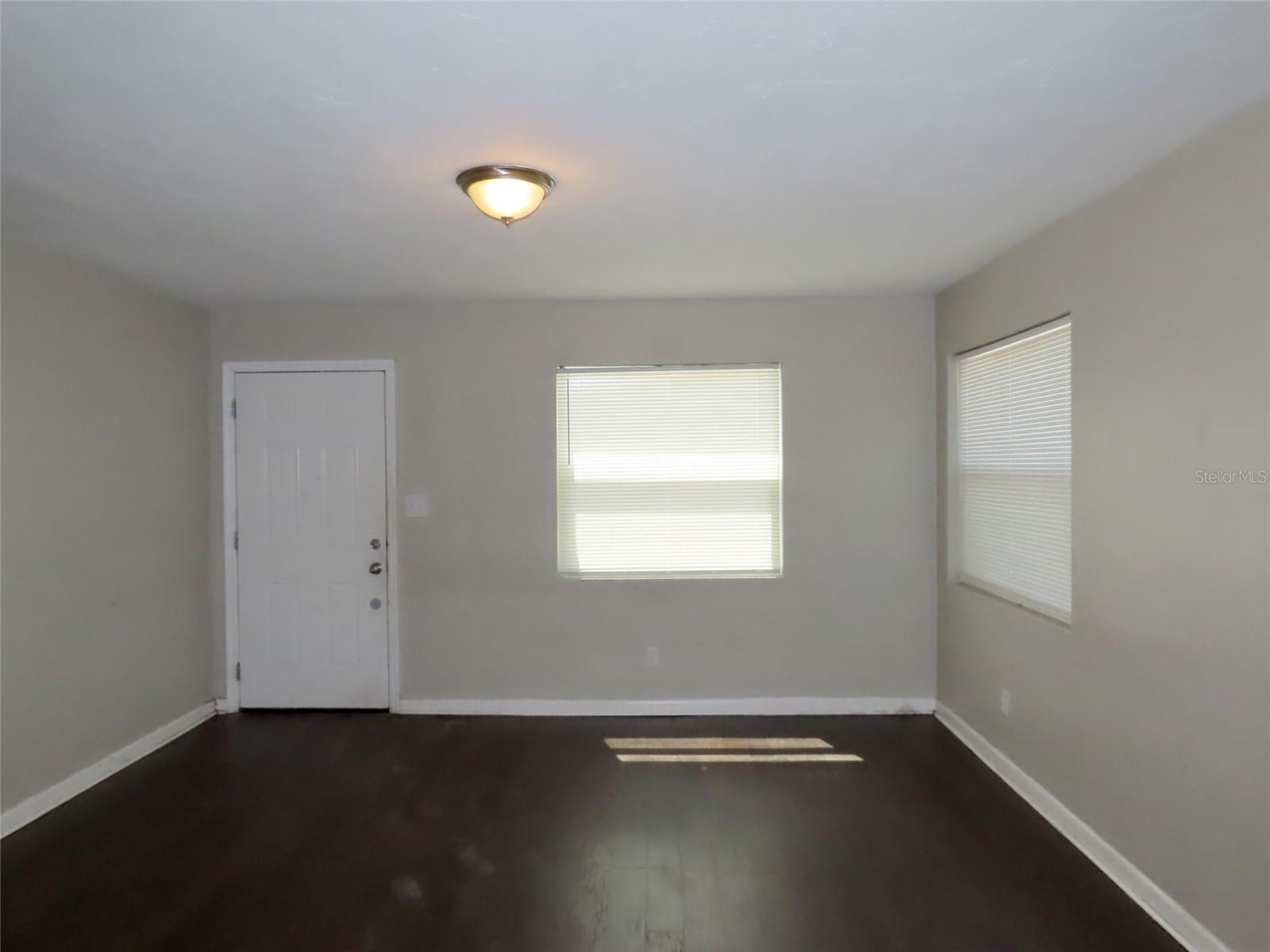 Image 15 of 30 For 4841 Emerson Avenue S